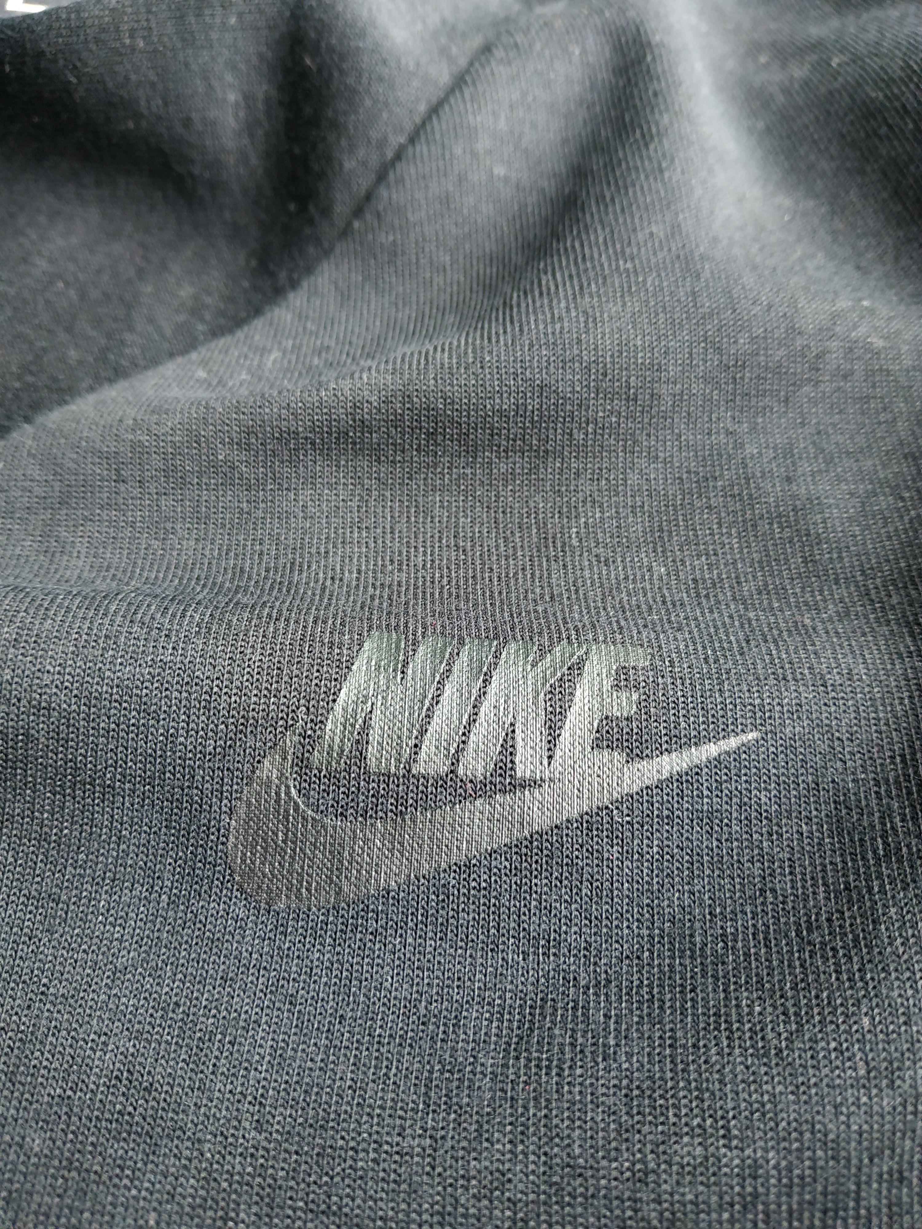 Jordan Brand × Nike NIKE Women's Short Sleeve Tech Fleece Black T-shirt, SMALL Size S / US 4 / IT 40 - 7 Thumbnail