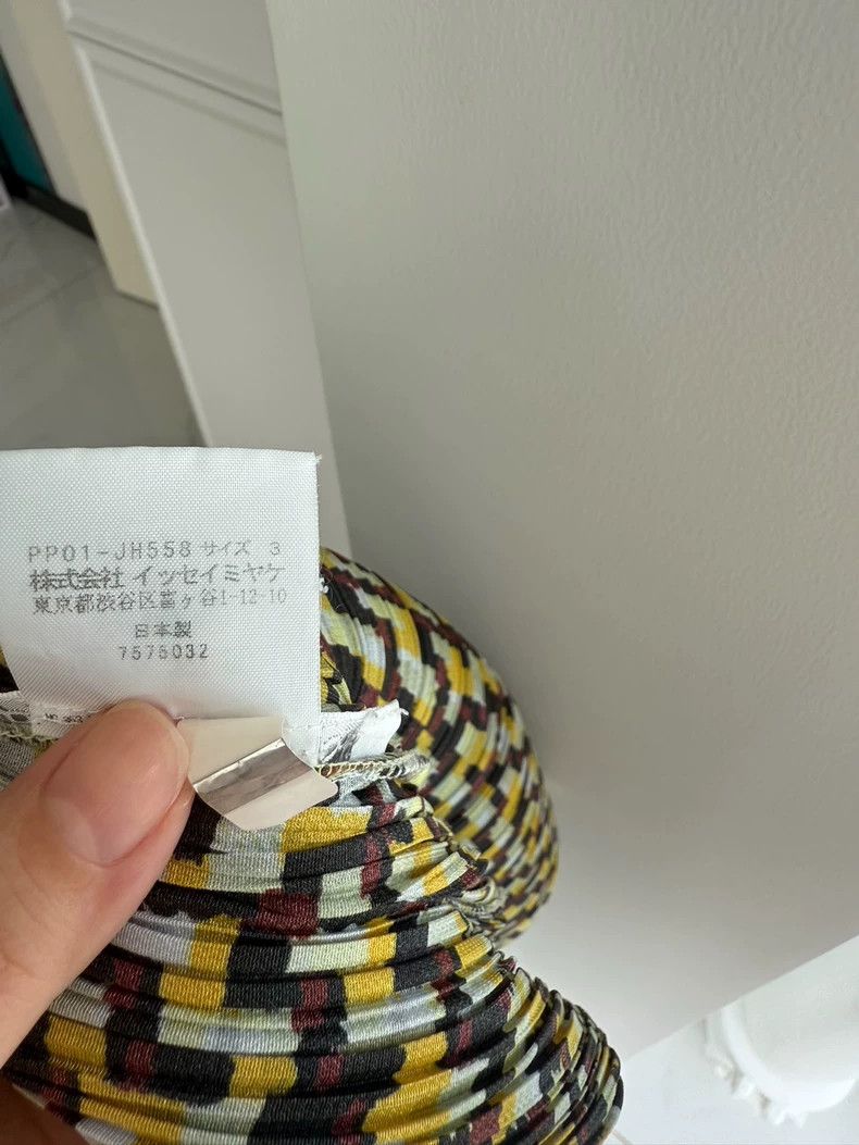 Issey Miyake Issey Miyake size:3 Brownish-yellow pleated Mosaic dress Size S / US 4 / IT 40 - 4 Thumbnail