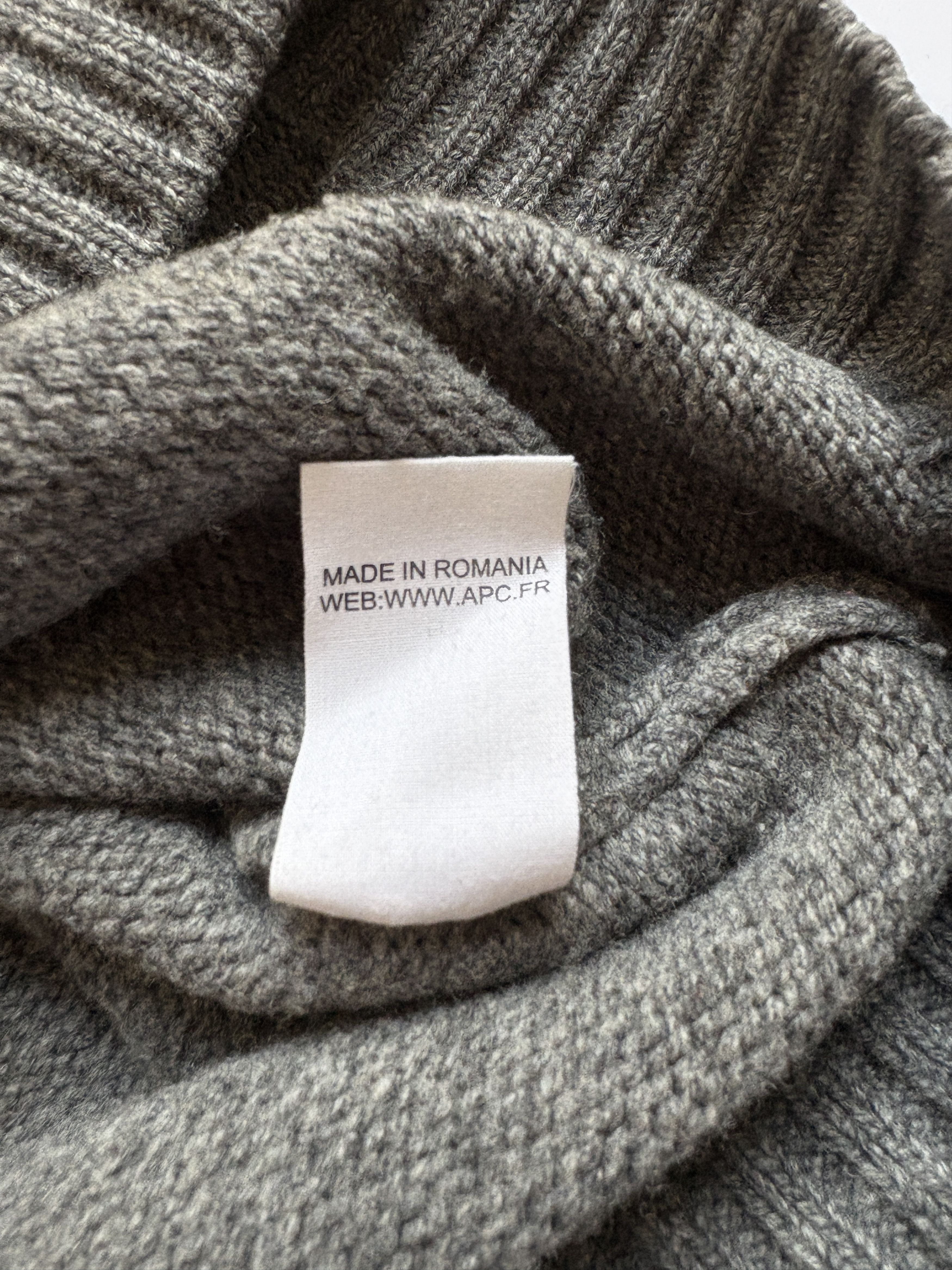 A.P.C. ⚡️QUICK SALE⚡️A.P.C. Gray Crewneck Wool Knit Sweater Size US S / EU 44-46 / 1 - 5 Thumbnail