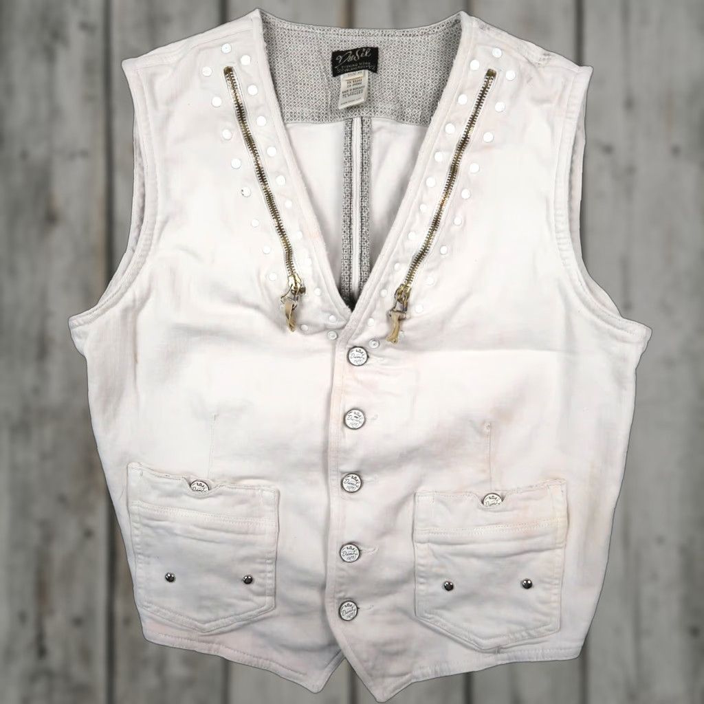 Diesel VINTAGE Diesel Denim Vest Jacket Women Size XL Women Studded Western Vest Casual White Denim Vest XL Women Western Studded Diesel Vintage Size XL / US 12-14 / IT 48-50 - 1 Thumbnail