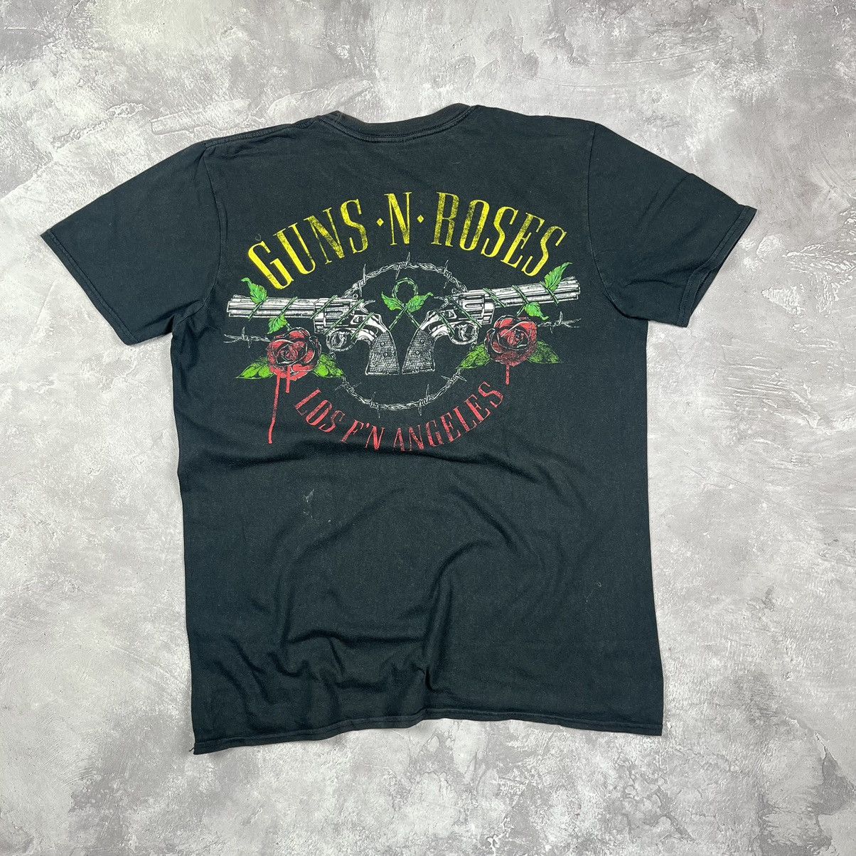 Band Tees Guns n Roses 2012 vintage t-shirt size L Size US L / EU 52-54 / 3 - 2 Thumbnail