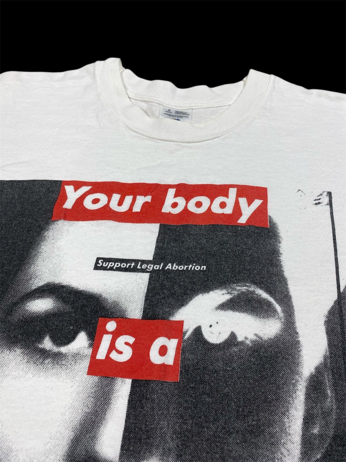 Barbara Kruger Vintage Barbara Kruger Your body is a battleground T-Shirt Size US S / EU 44-46 / 1 - 6 Thumbnail