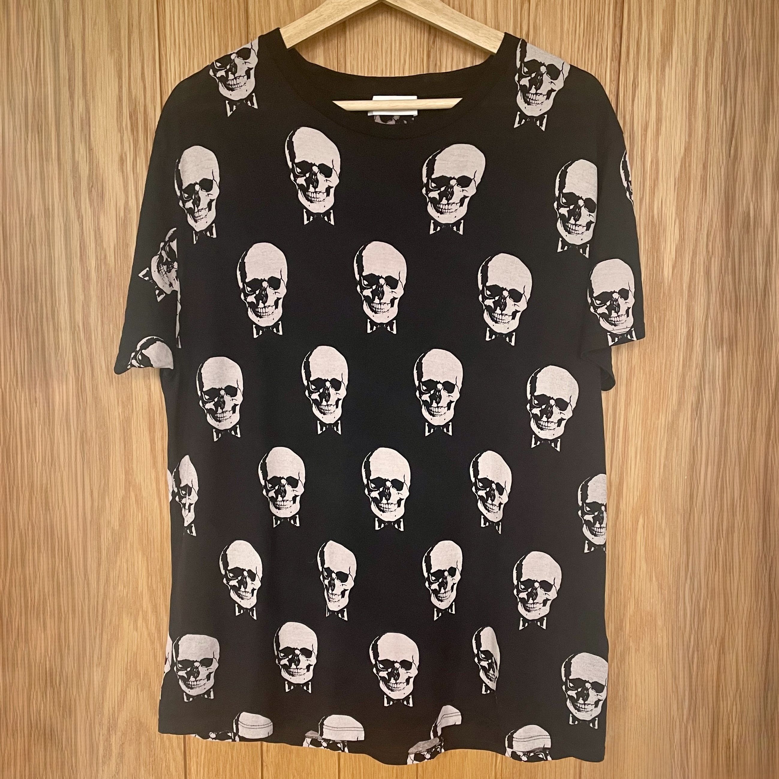 Saint Laurent Paris Saint Laurent Skull & Bow Tie Unisex T-Shirt, Black & Cream Size US L / EU 52-54 / 3 - 4 Thumbnail