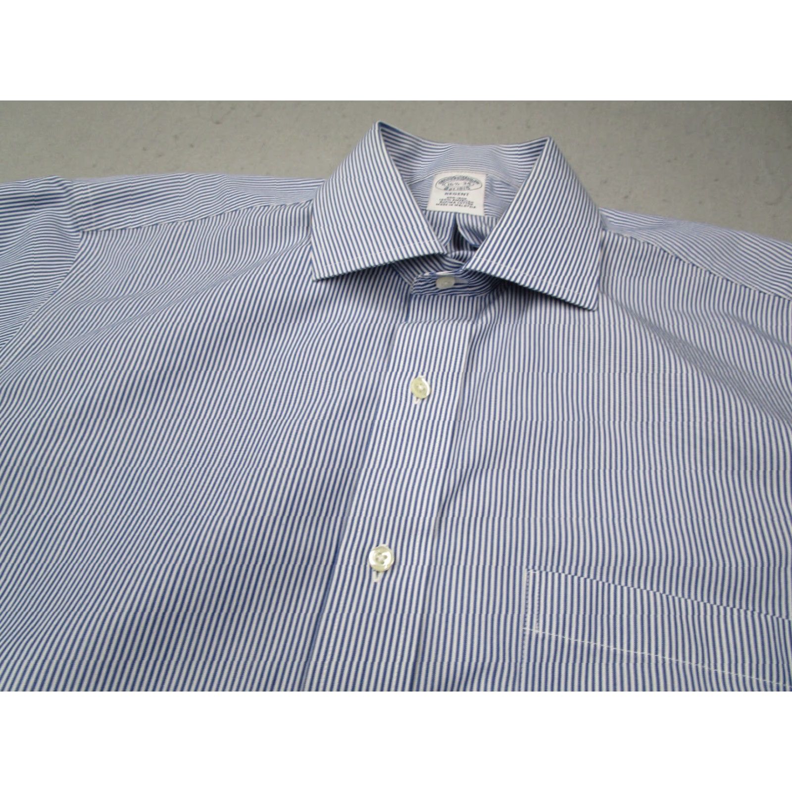 Brooks Brothers BROOKS BROTHERS Dress Shirt Men 16.5 34 Blue Striped Non-Iron Regent Size 34R - 2 Thumbnail