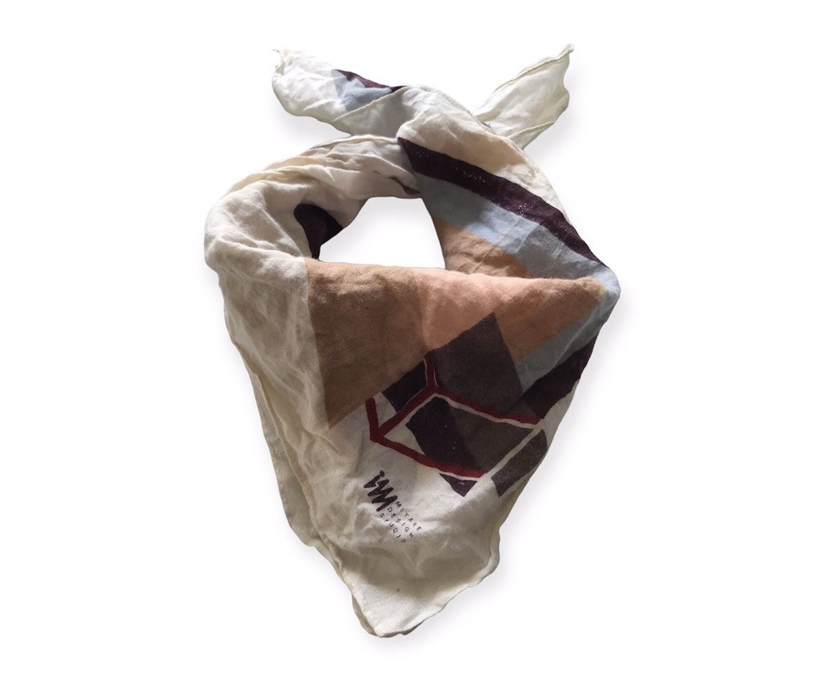 Designer × Issey Miyake Issey miyake design studio scraf Size ONE SIZE - 1 Thumbnail