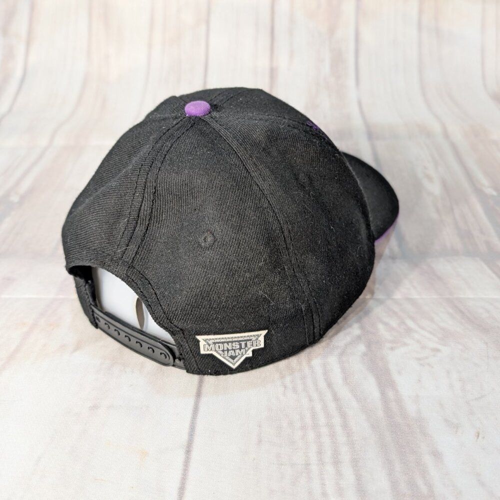 Other Monster Jam Grave Digger Truck Vintage Embroidered Snapback Size ONE SIZE - 4 Thumbnail