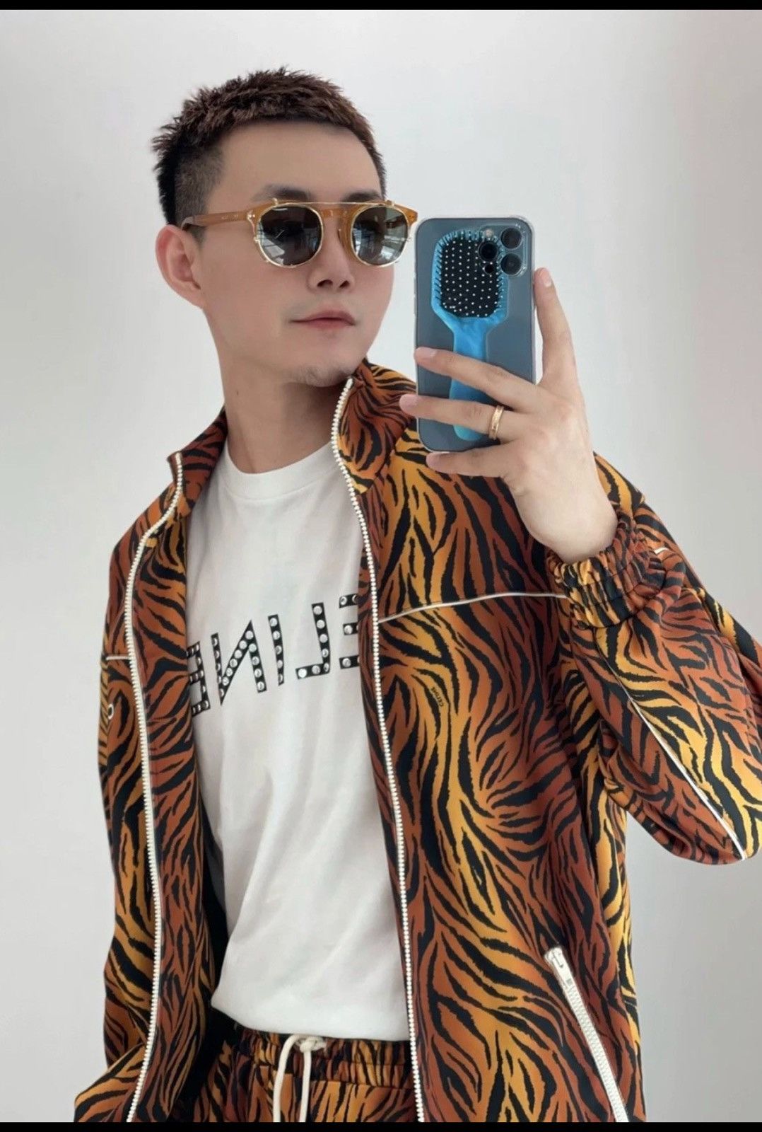 Celine Celine Tiger Pattern Leopard Jacket Sz.L Size US L / EU 52-54 / 3 - 9 Thumbnail