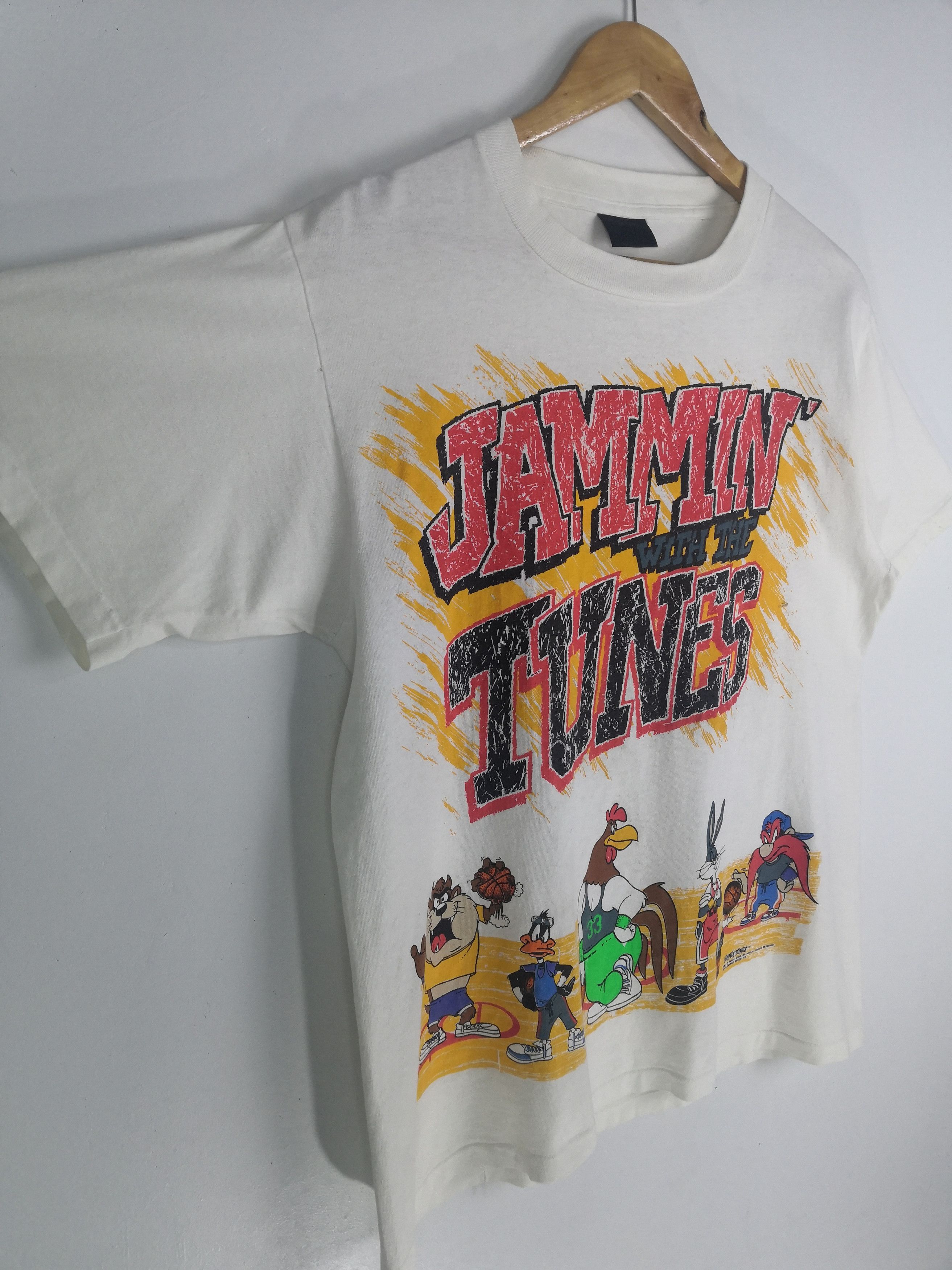 Vintage Vintage 90s Looney Tunes Tee 1991 Space Jam T-Shirt Size US L / EU 52-54 / 3 - 3 Thumbnail