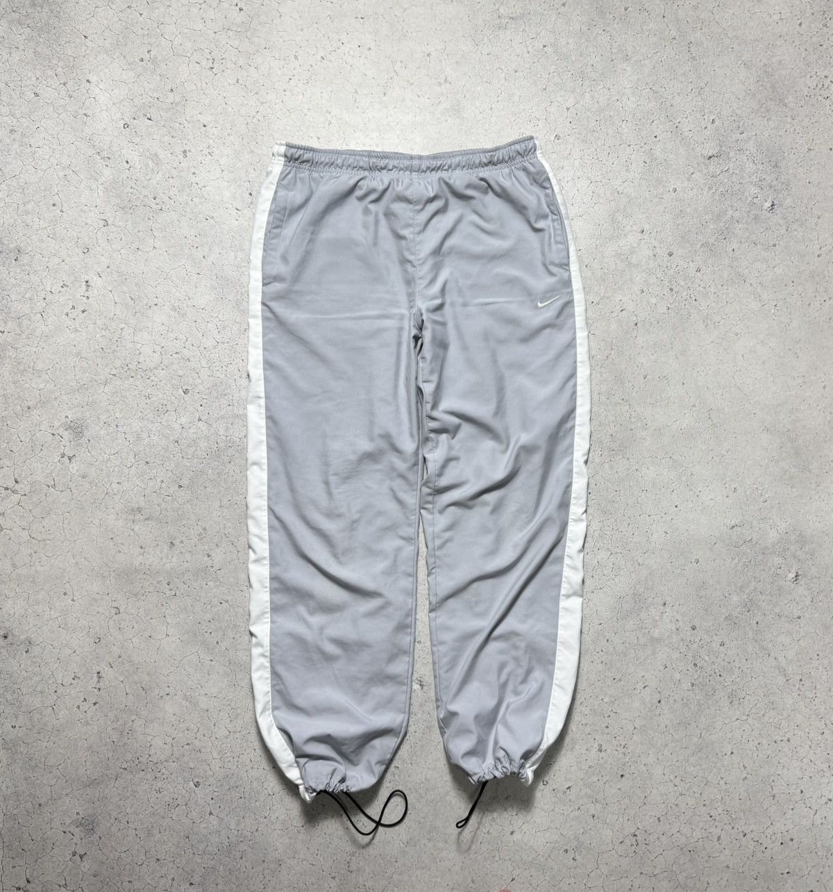 Nike Nike Nylon Vintage Baggy Track Pants Drill Swoosh Y2K Size US 32 / EU 48 - 1 Thumbnail