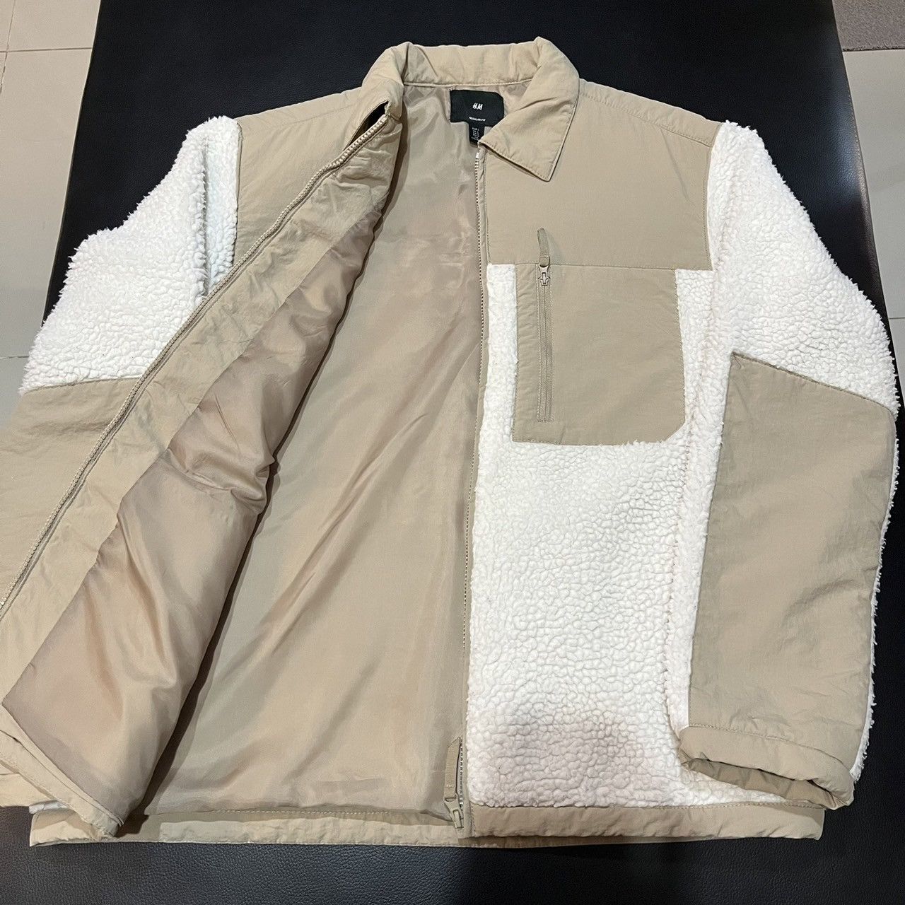 H&M × Japanese Brand h&m regular fit teddy overshirt Size US L / EU 52-54 / 3 - 11 Thumbnail