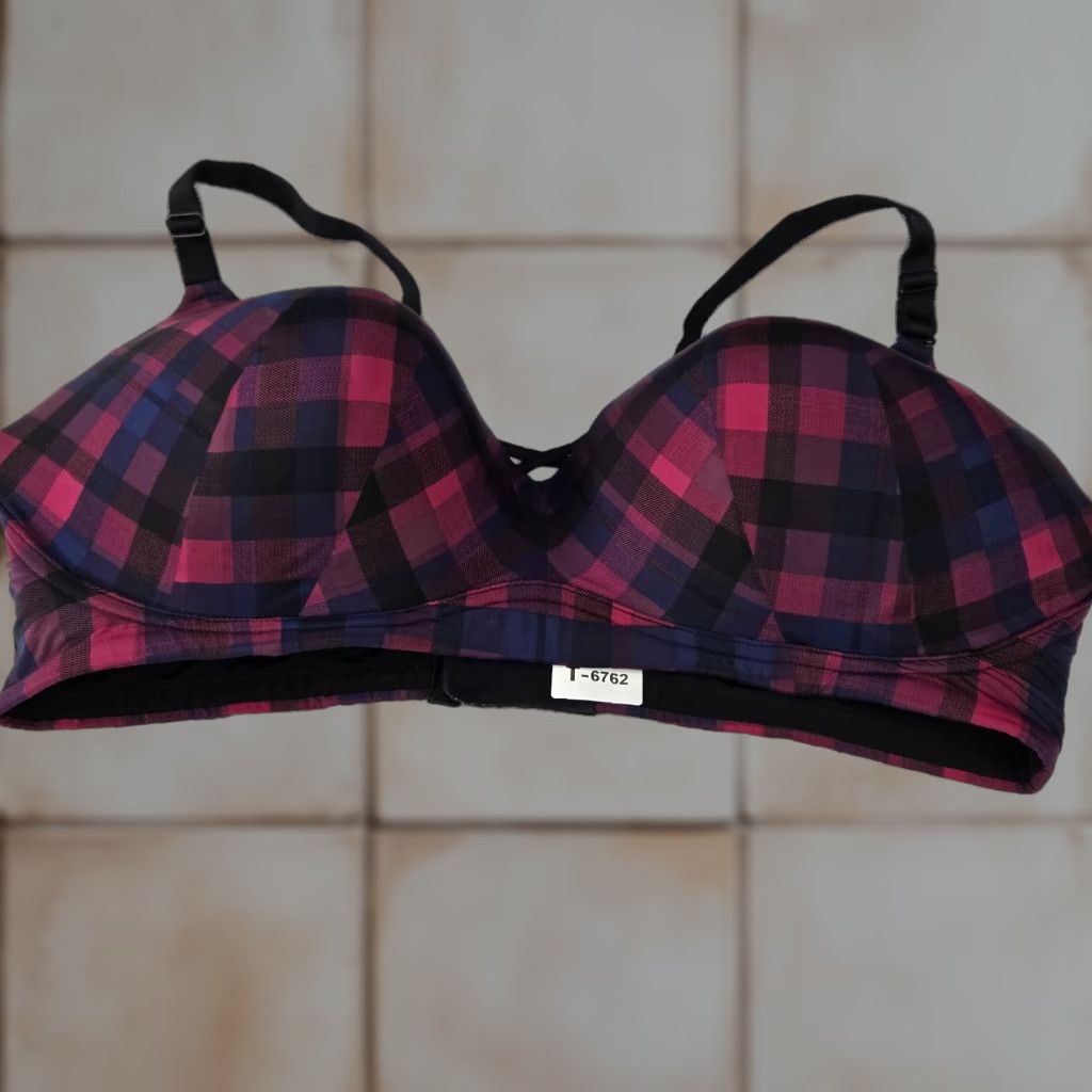 Torrid WomenS Wireless Lightly Lined T-Shirt Bra 42Ddd Red Plaid, Women's