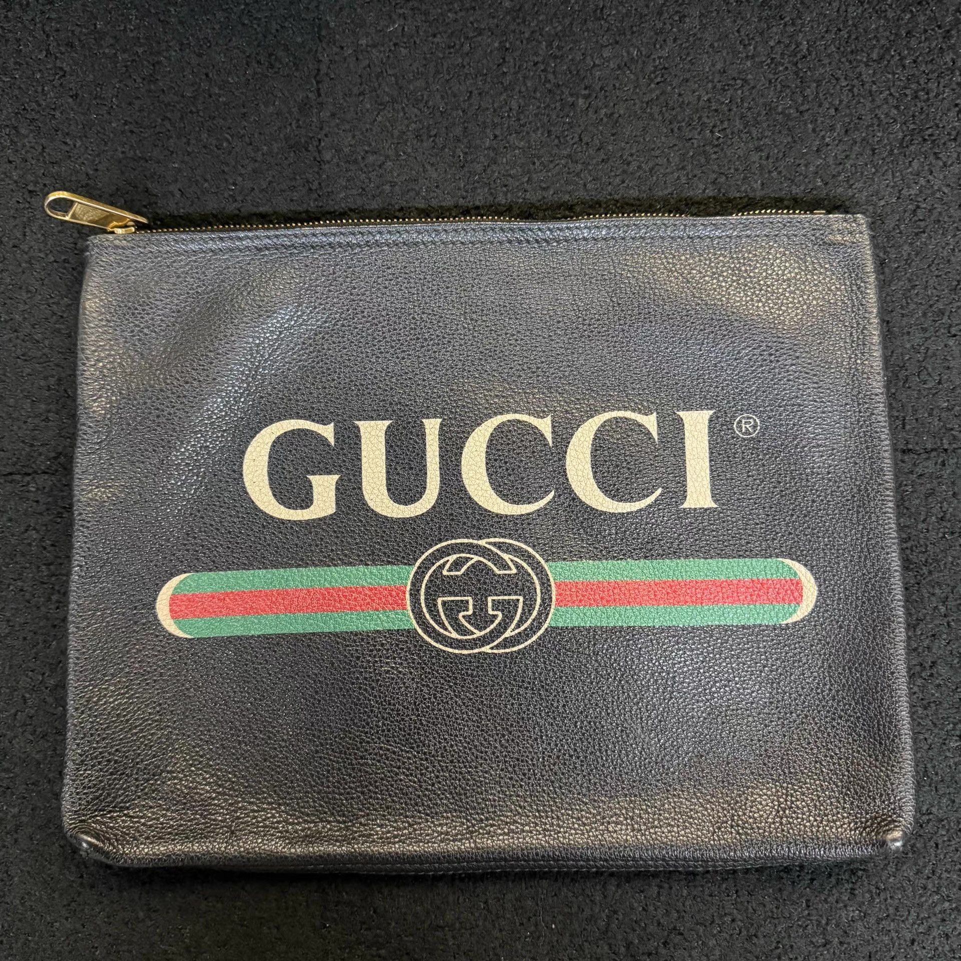 Gucci GUCCI Logo Print Clutch Bag Q10 Size 30 - 1 Thumbnail