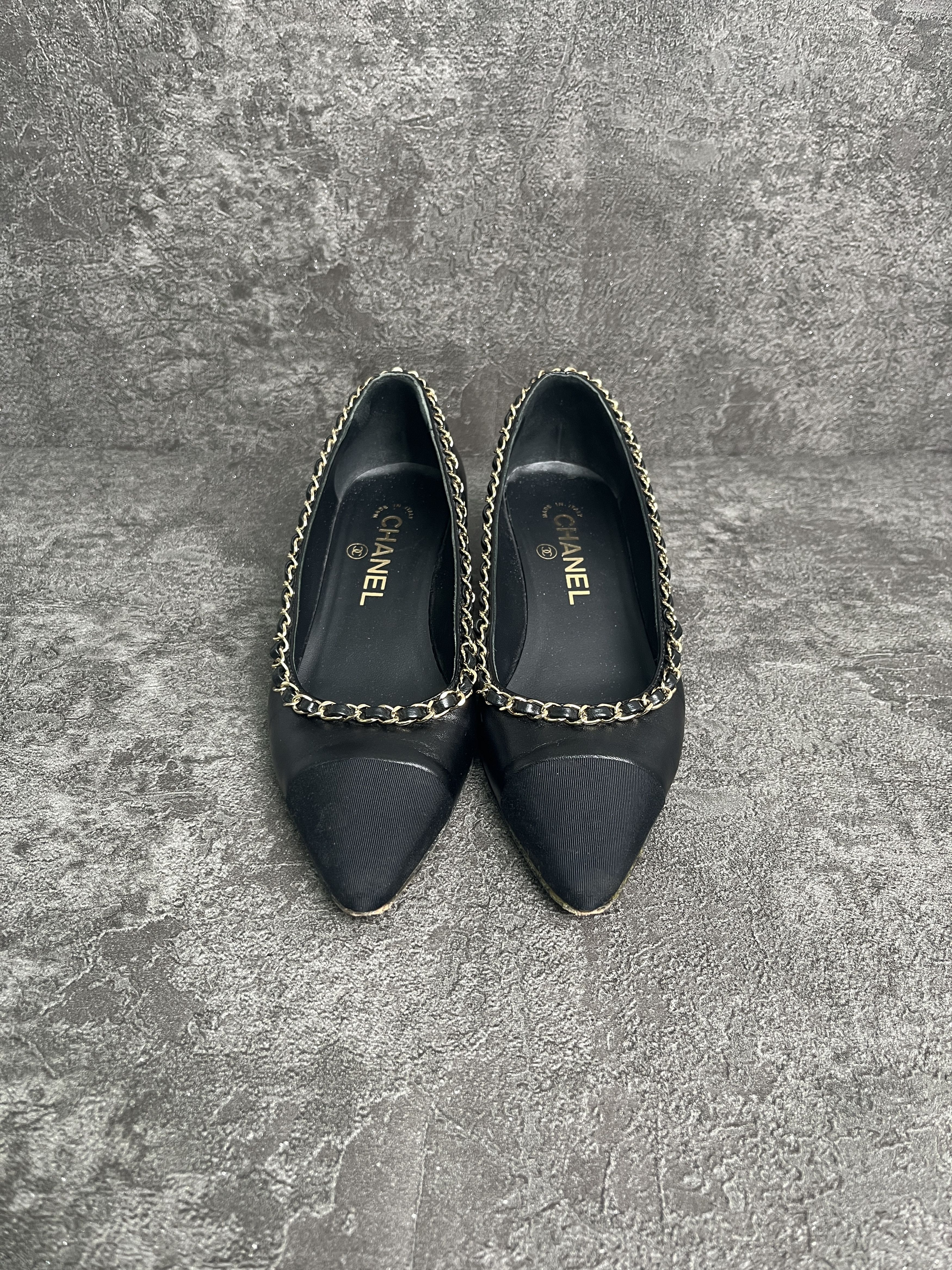 Chanel Chanel Black Leather Shoes With On-Tone Cloth Cap Toe Size US 6 / IT 36 - 2 Thumbnail
