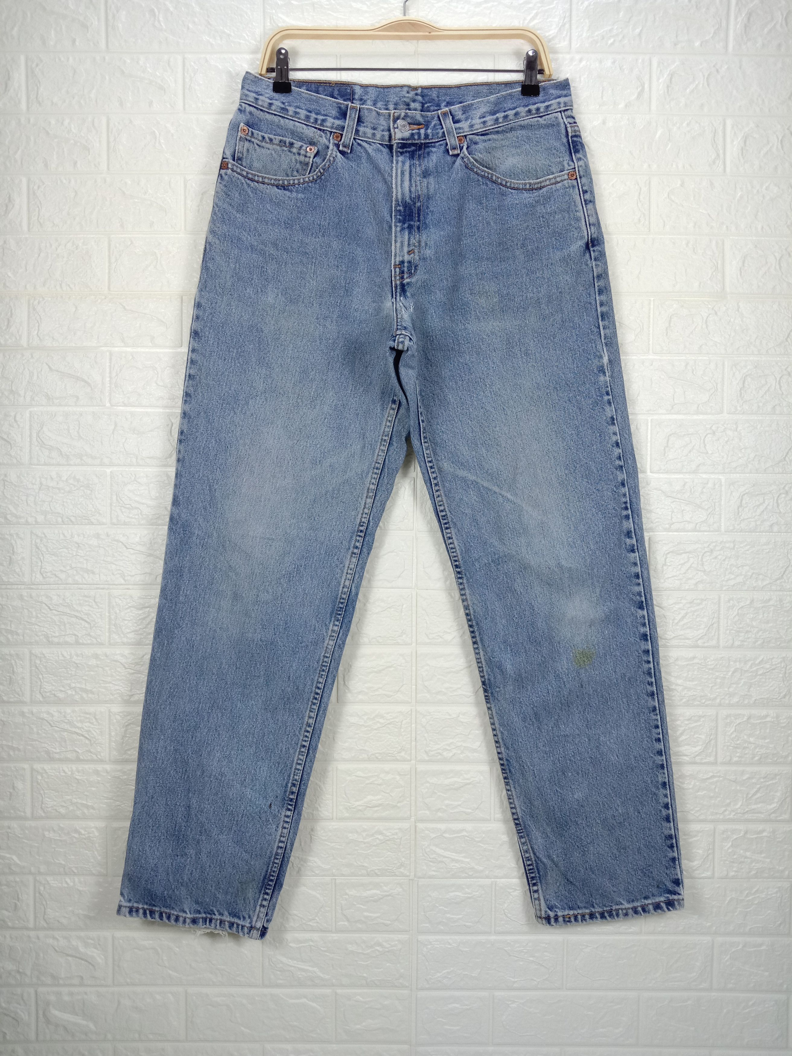 Levi's Vintage Levi's 550 Jeans Blue Wash Distressed Denim Size US 32 / EU 48 - 1 Thumbnail
