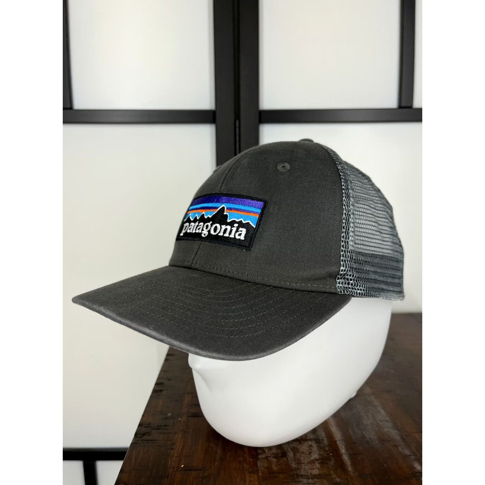 Patagonia Patagonia Hat Cap Snap Back Adult One Size Gray Trucker Emroider Peaks Fitz Roy Size ONE SIZE - 4 Thumbnail