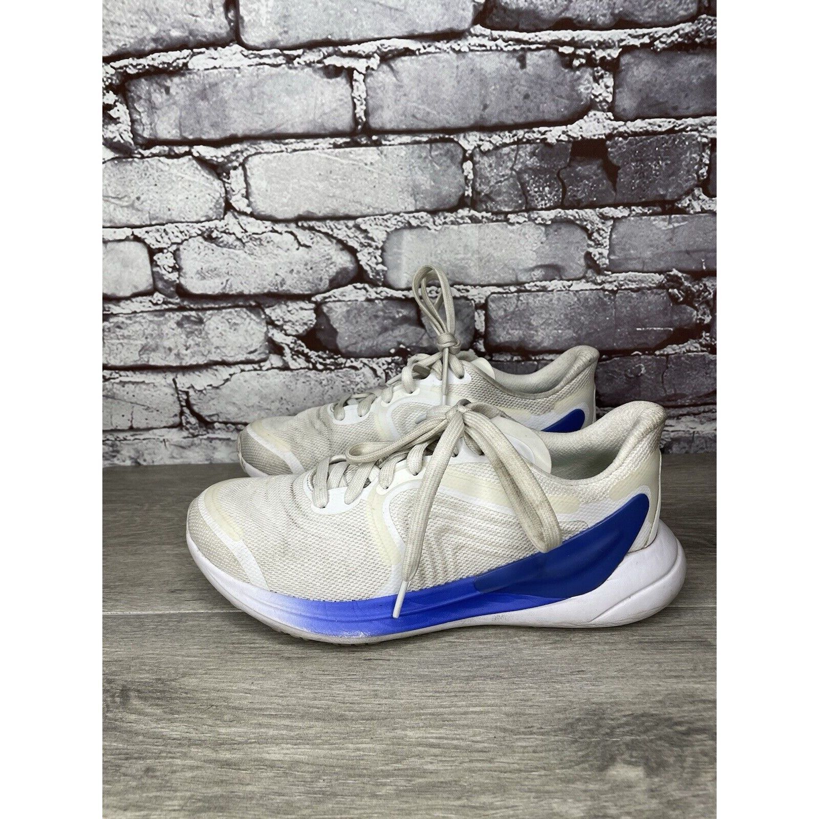 Lululemon Lululemon Blissfeel Run 2 White Blue Running Shoes Athletic Size US 7.5 / IT 37.5 - 16 Thumbnail