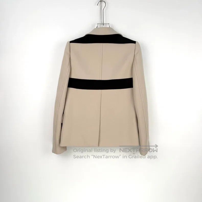 Prada Prada Beige big gold buckle sheep wool tweed coat Size S / US 4 / IT 40 - 4 Thumbnail