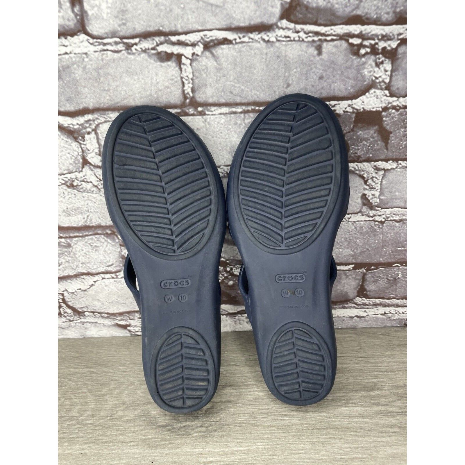 Crocs Crocs KELLI Iconic Comfort Navy Blue Slip On Slides Sandals Size US 10 / IT 40 - 15 Thumbnail