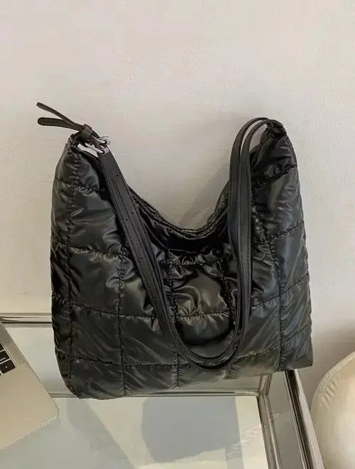 Vintage Metallic Quilted Tote Bag in Black, Women's
