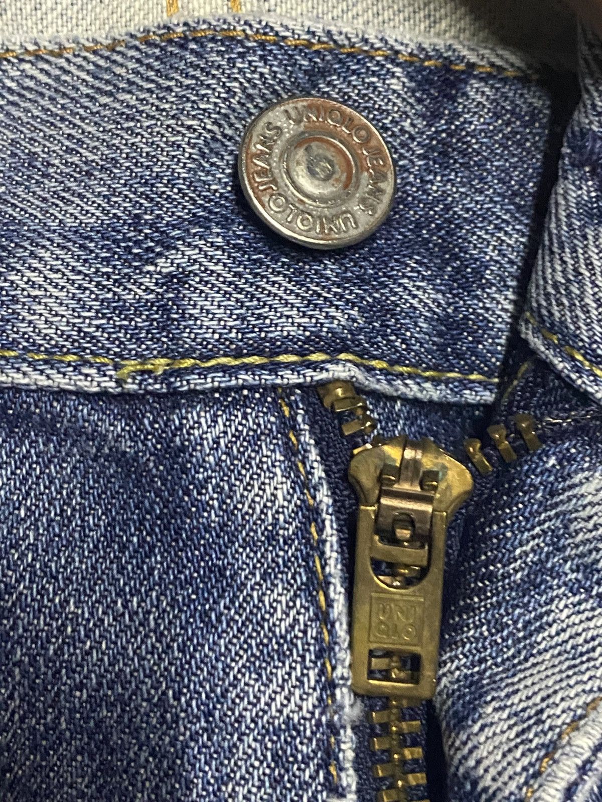 Uniqlo Vintage Japanese Brand Uniqlo S002 Light Wash Jeans Size US 30 / EU 46 - 13 Thumbnail