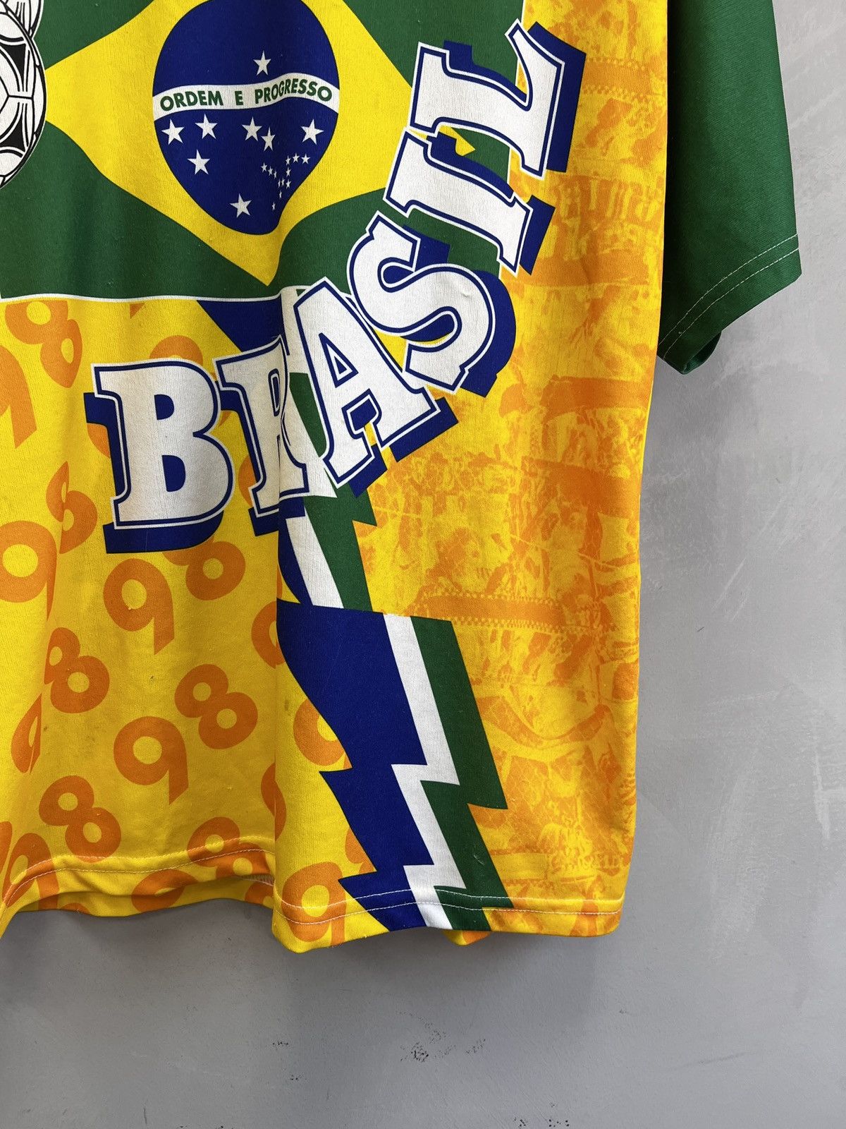 Nike Brasil football jersey overprint blokecore 90s t shirt Size US M / EU 48-50 / 2 - 4 Thumbnail