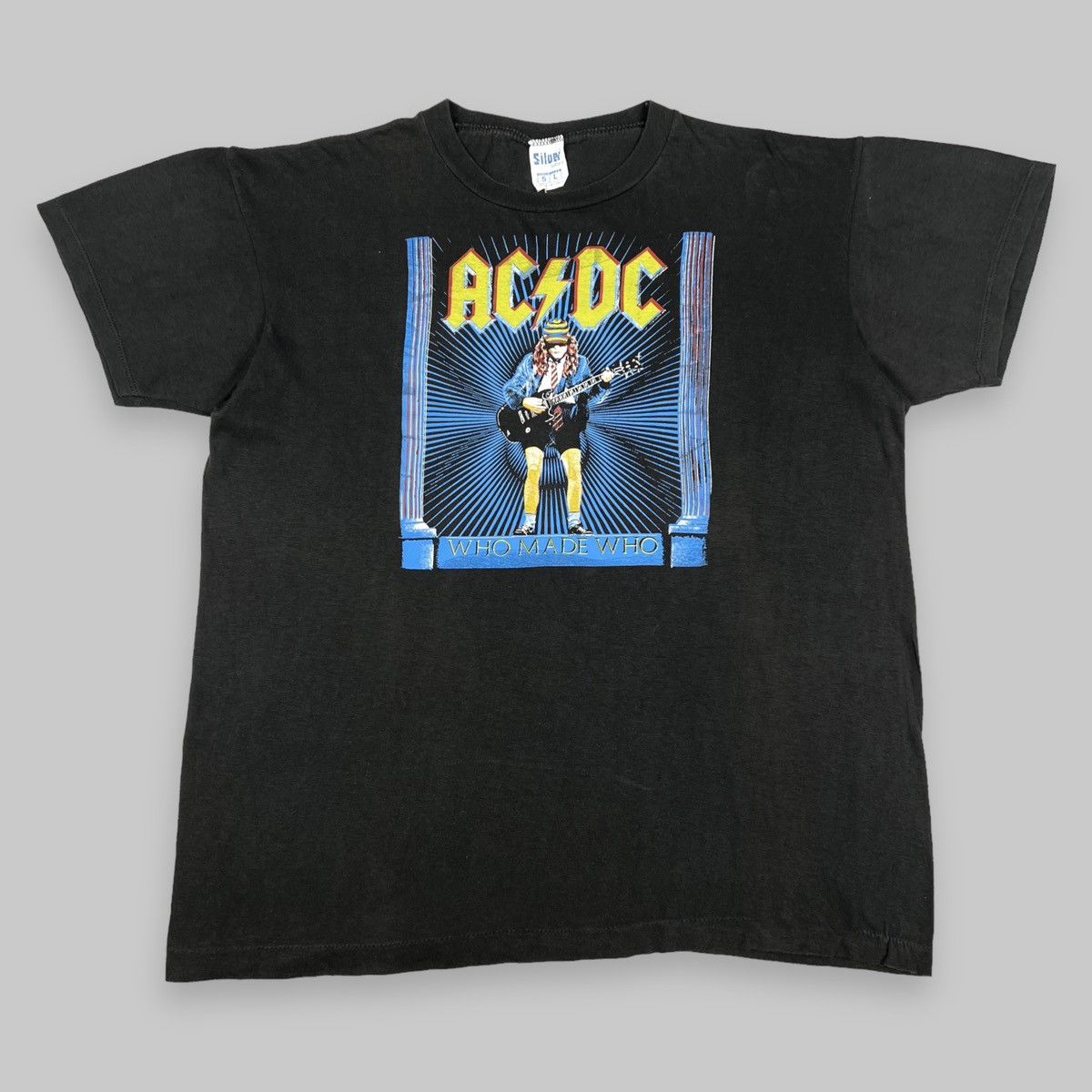 Band Tees Vintage 1986 AC/DC ‘Who Made Who’ Made in Italy T Shirt Size US L / EU 52-54 / 3 - 1 Thumbnail