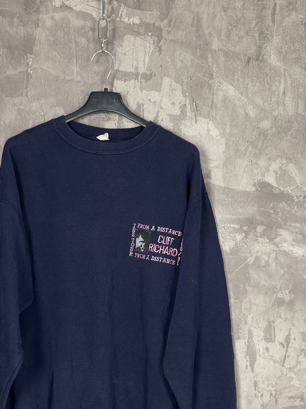 Band Tees × Vintage Vintage Faded Cliff Richard King Of Rock British Sweatshirt Size US M / EU 48-50 / 2 - 4 Thumbnail