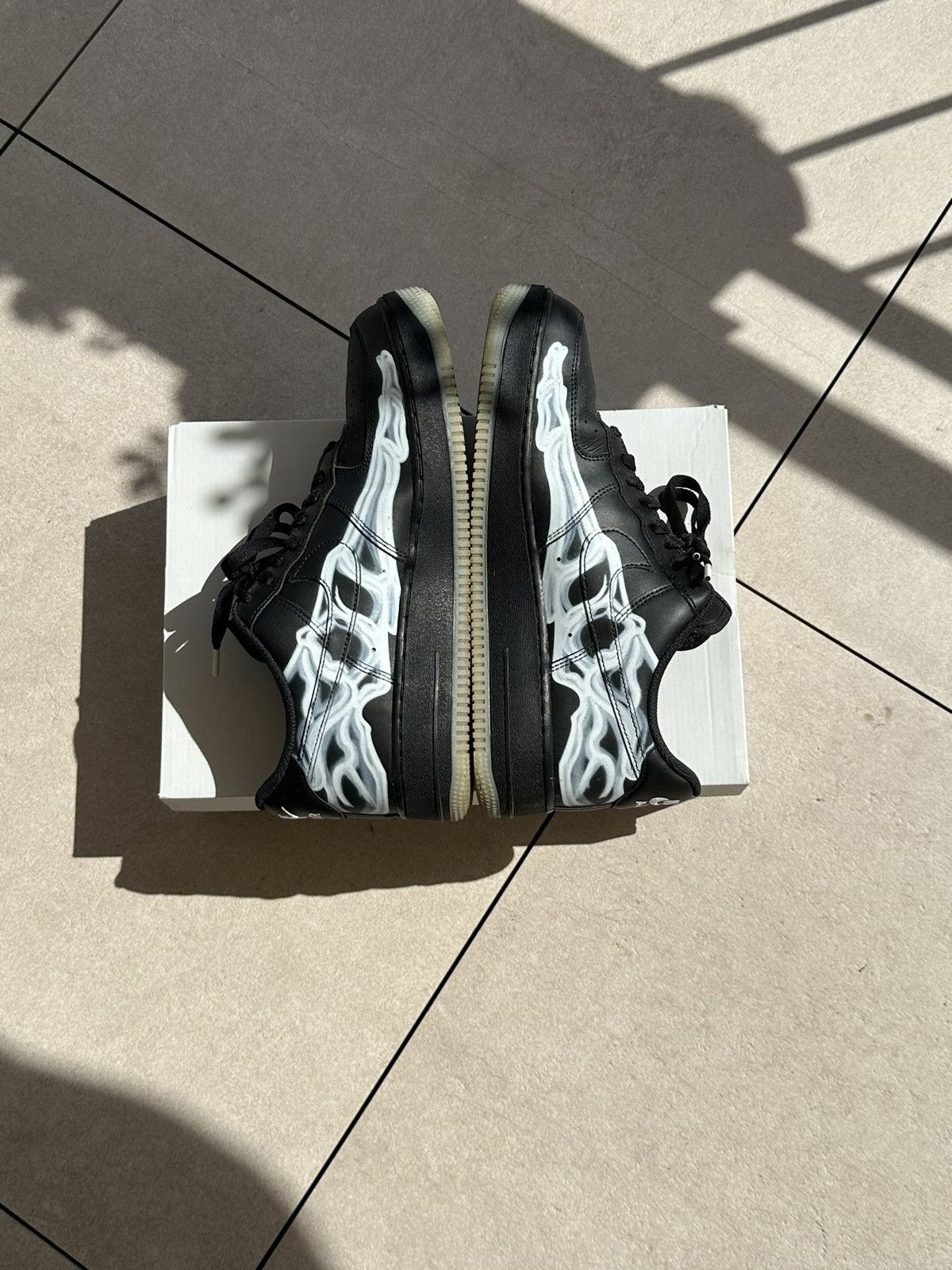 Nike Nike Air Force 1, Skeleton (Halloween 2019) Size US 9 / EU 42 - 4 Thumbnail