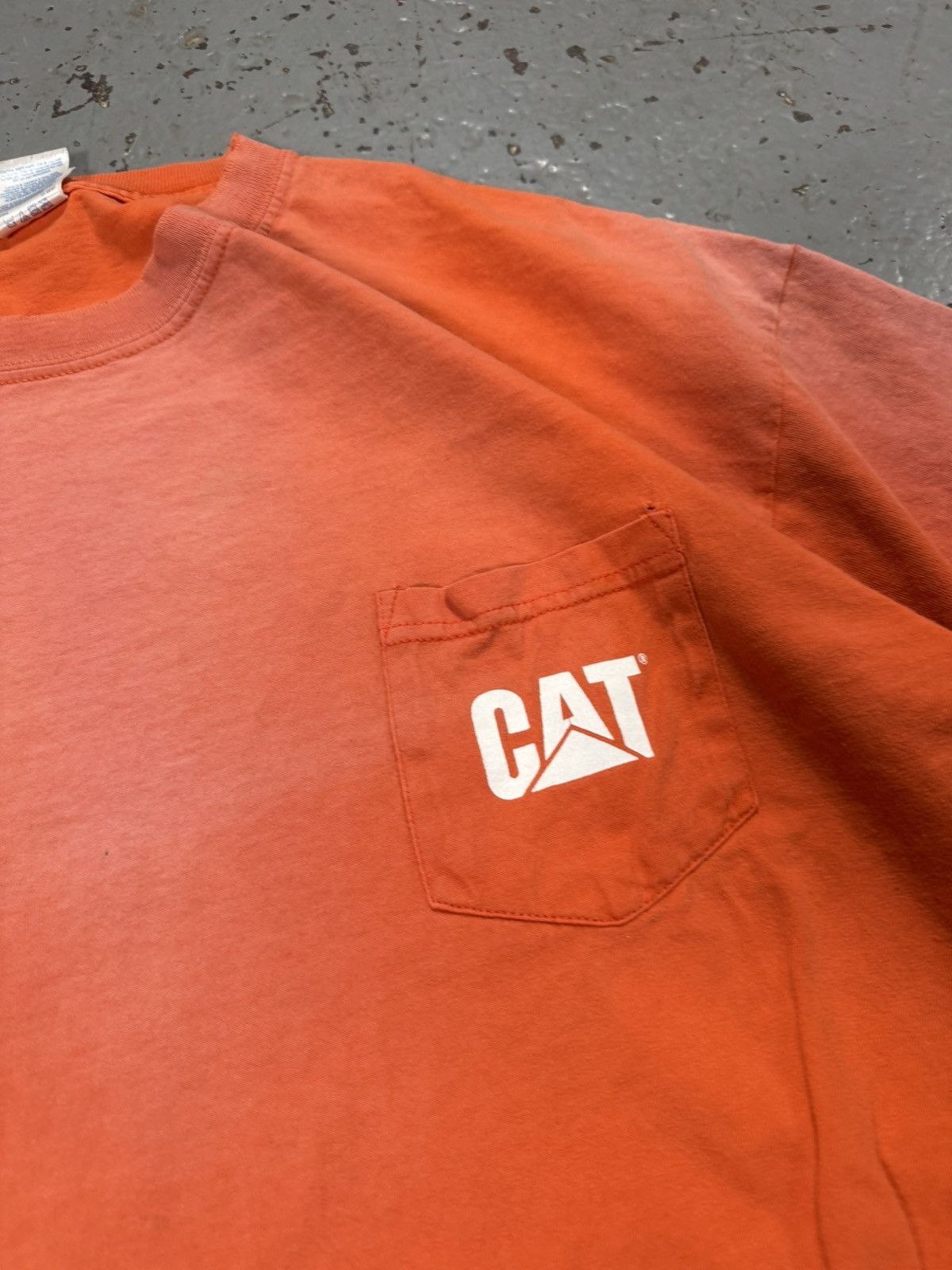 Caterpillar Vintage Sunfaded Orange Cat Work Tee Size US XXL / EU 58 / 5 - 6 Thumbnail