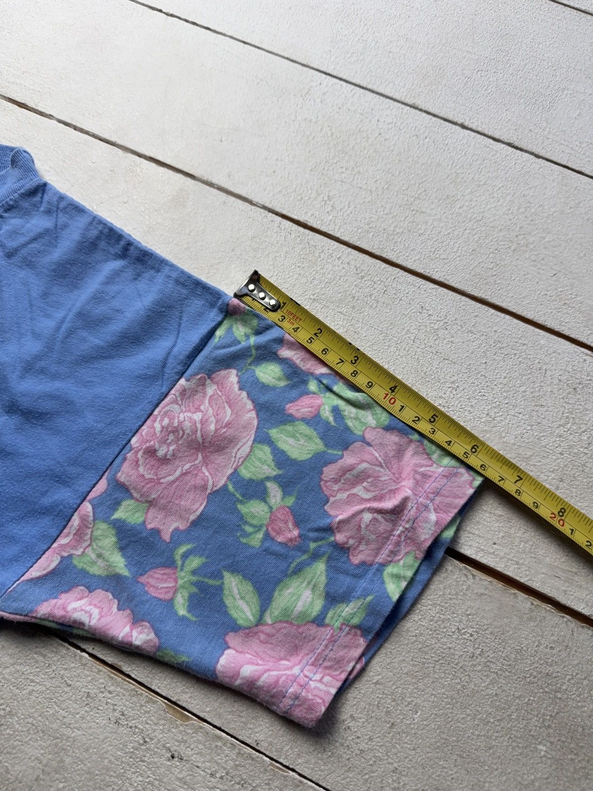 Disney VNTG 90s Retro Minnie Mouse Disney T-Shirt Floral Sleeves Size XS / US 0-2 / IT 36-38 - 16 Thumbnail