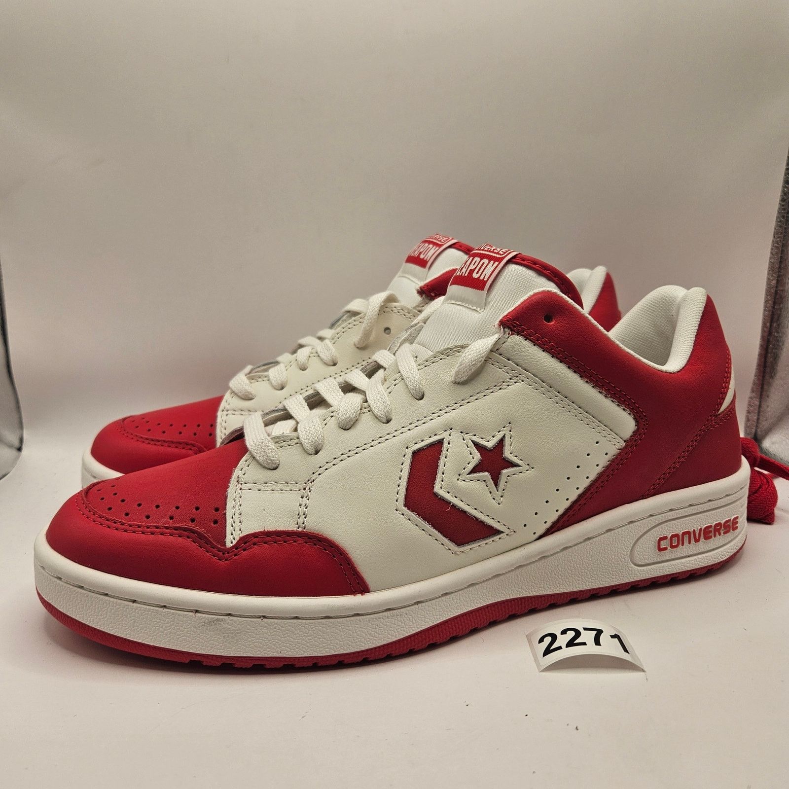 Converse CONVERSE MEN'S 11.5 WEAPON LOW RED WHITE A10598C BIRD MAGIC Size US 11.5 / EU 44-45 - 1 Thumbnail