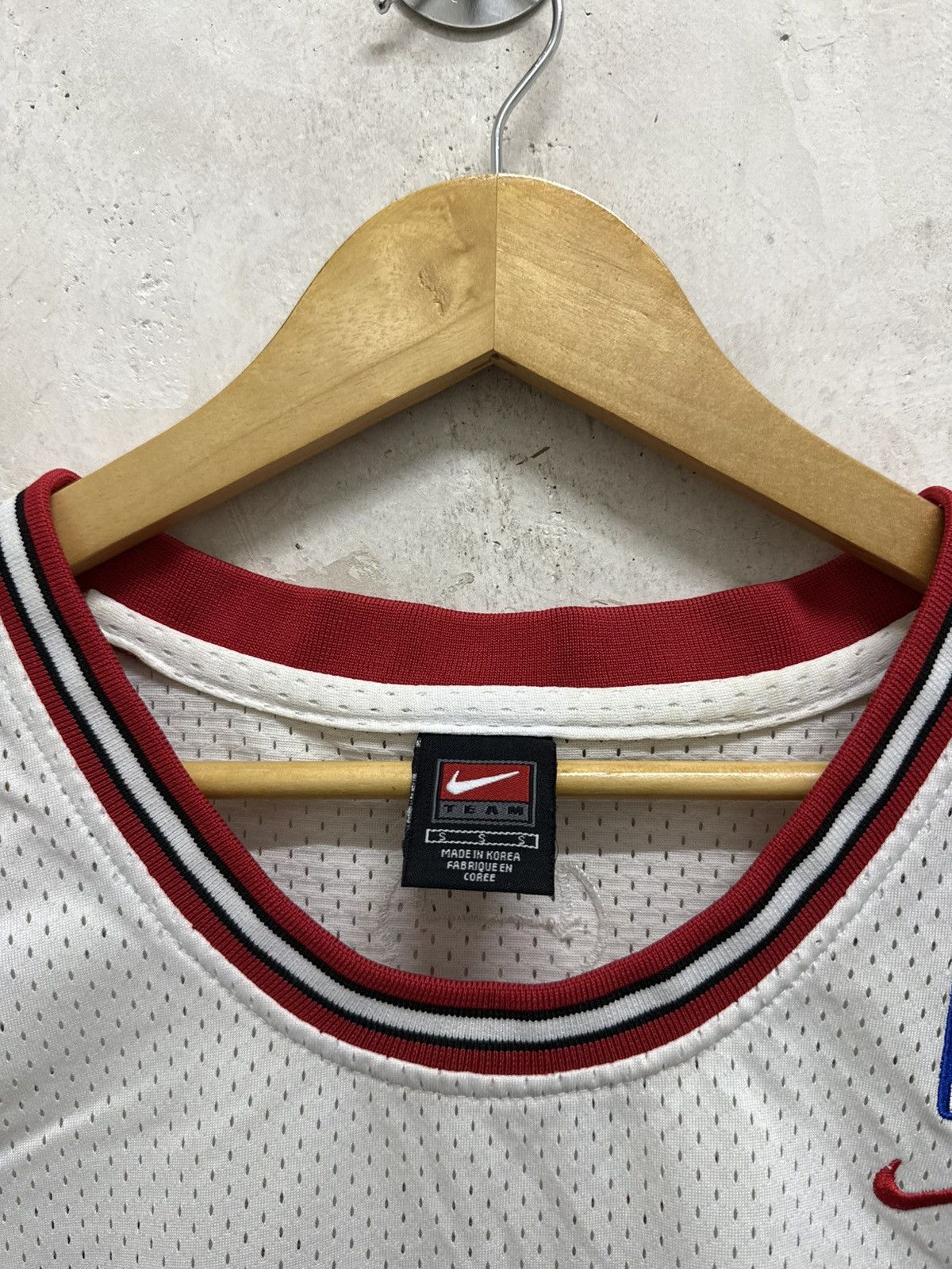 NBA 2000s Faded Michael Jordan Chicago Bulls NBA Jersey Size US S / EU 44-46 / 1 - 5 Thumbnail