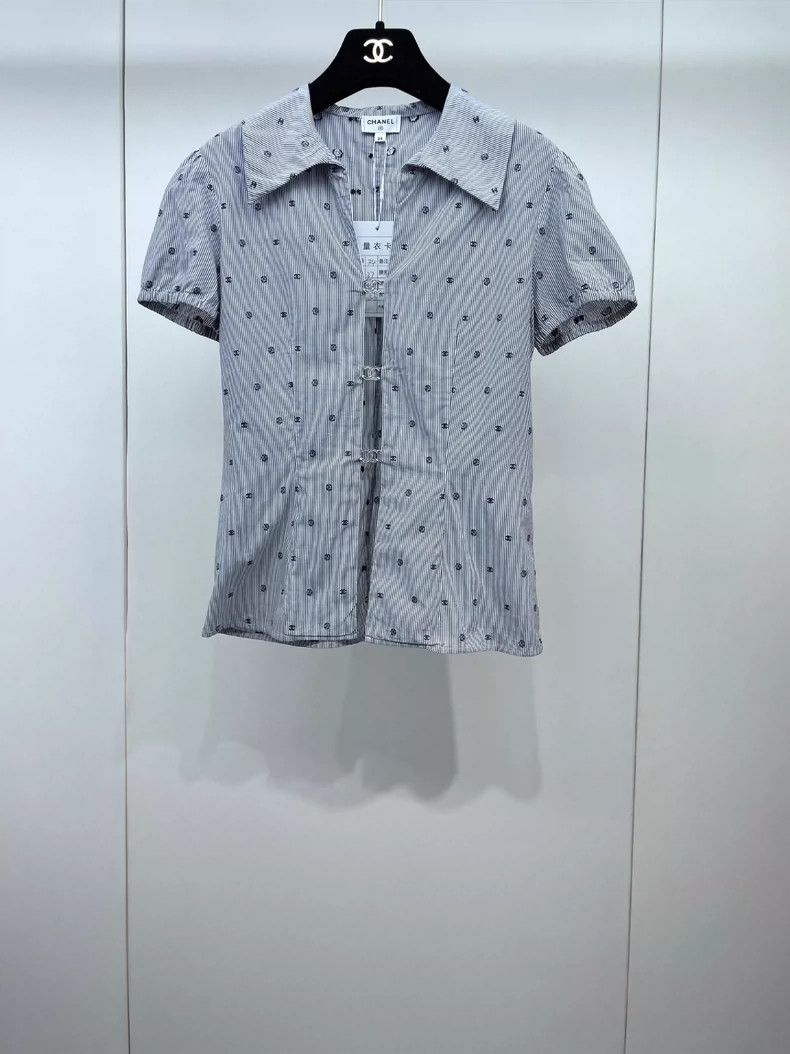 Chanel Chanel 24P gray striped logo shirt 2504-Nextarrow Size XXS / US 00 / IT 34 - 1 Thumbnail