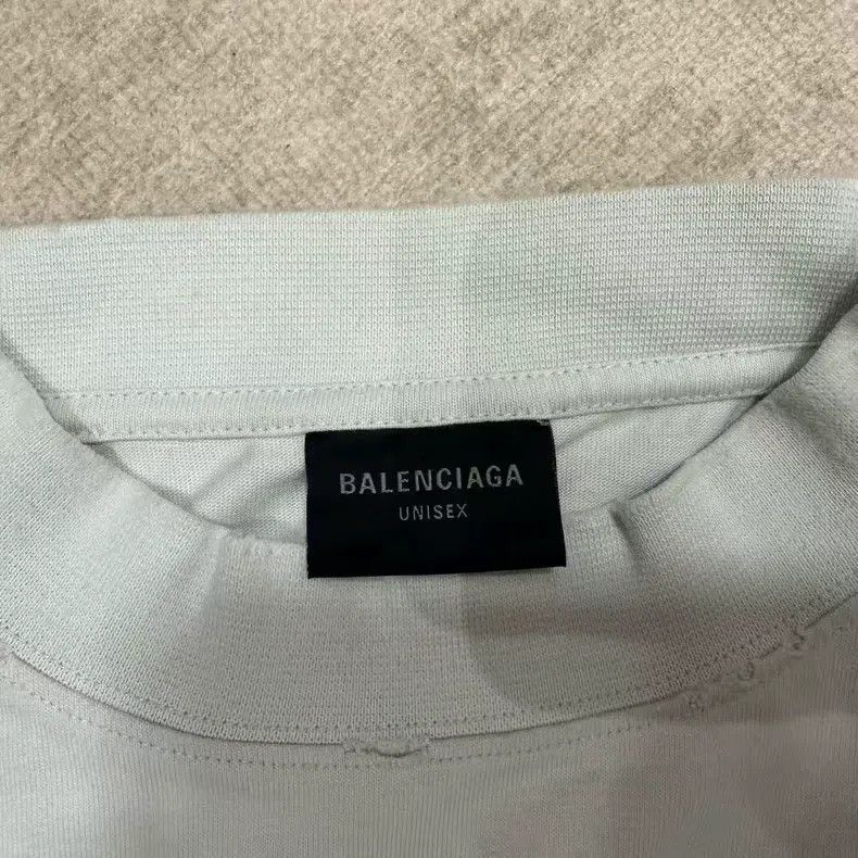 Balenciaga Balenciaga Valentine's Day Series Solid Logo Printed Short Size US M / EU 48-50 / 2 - 4 Thumbnail