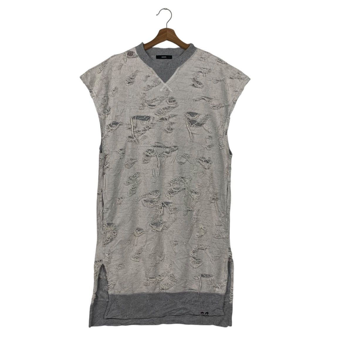 Diesel DIESEL Distressed and Destroy Sleeveless Sweater #3608-C165 Size M / US 6-8 / IT 42-44 - 1 Thumbnail