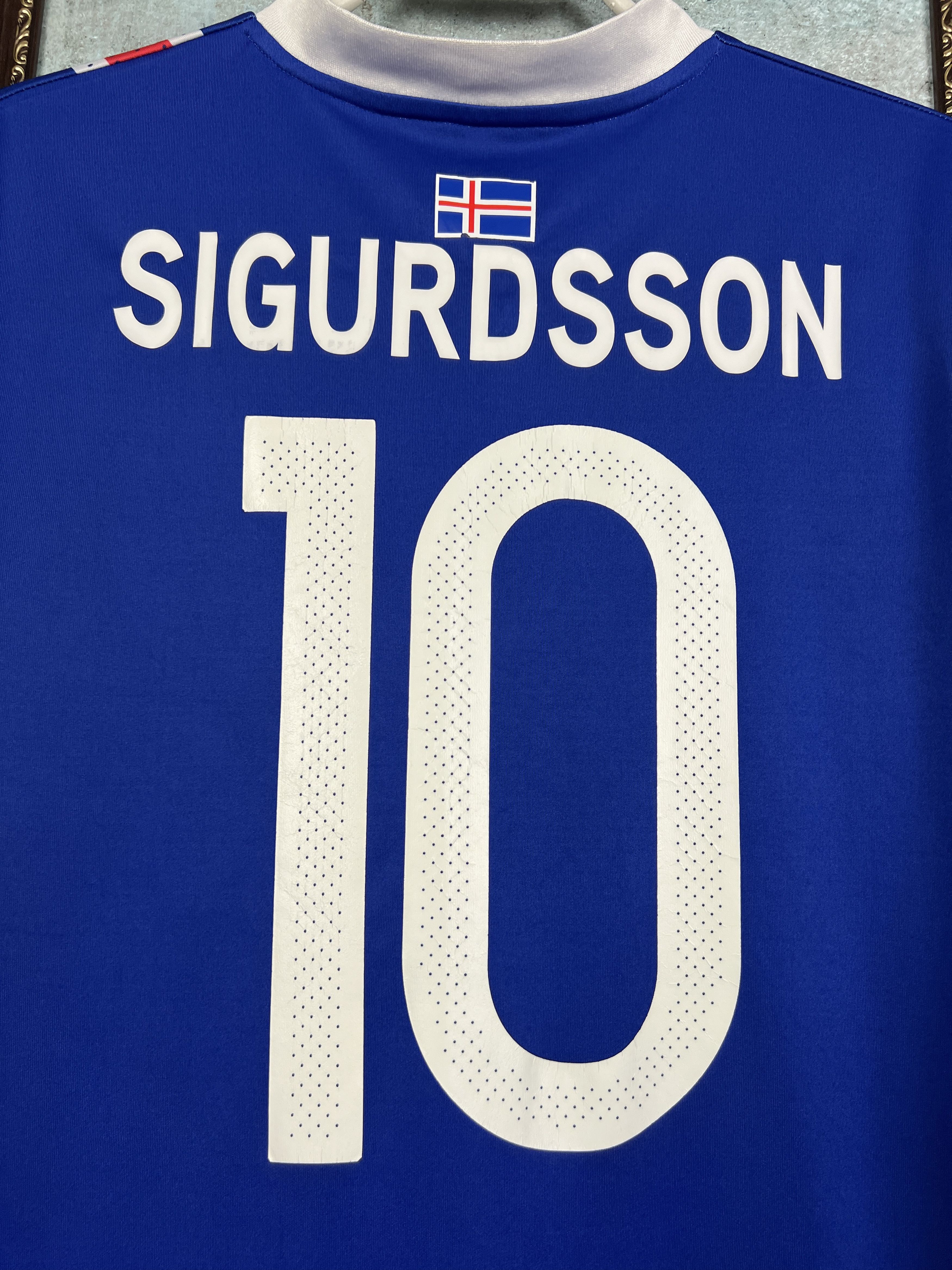 Errea Iceland 2016 Football Shirt Soccer #10 Sigurdsson Jersey Size US L / EU 52-54 / 3 - 10 Thumbnail