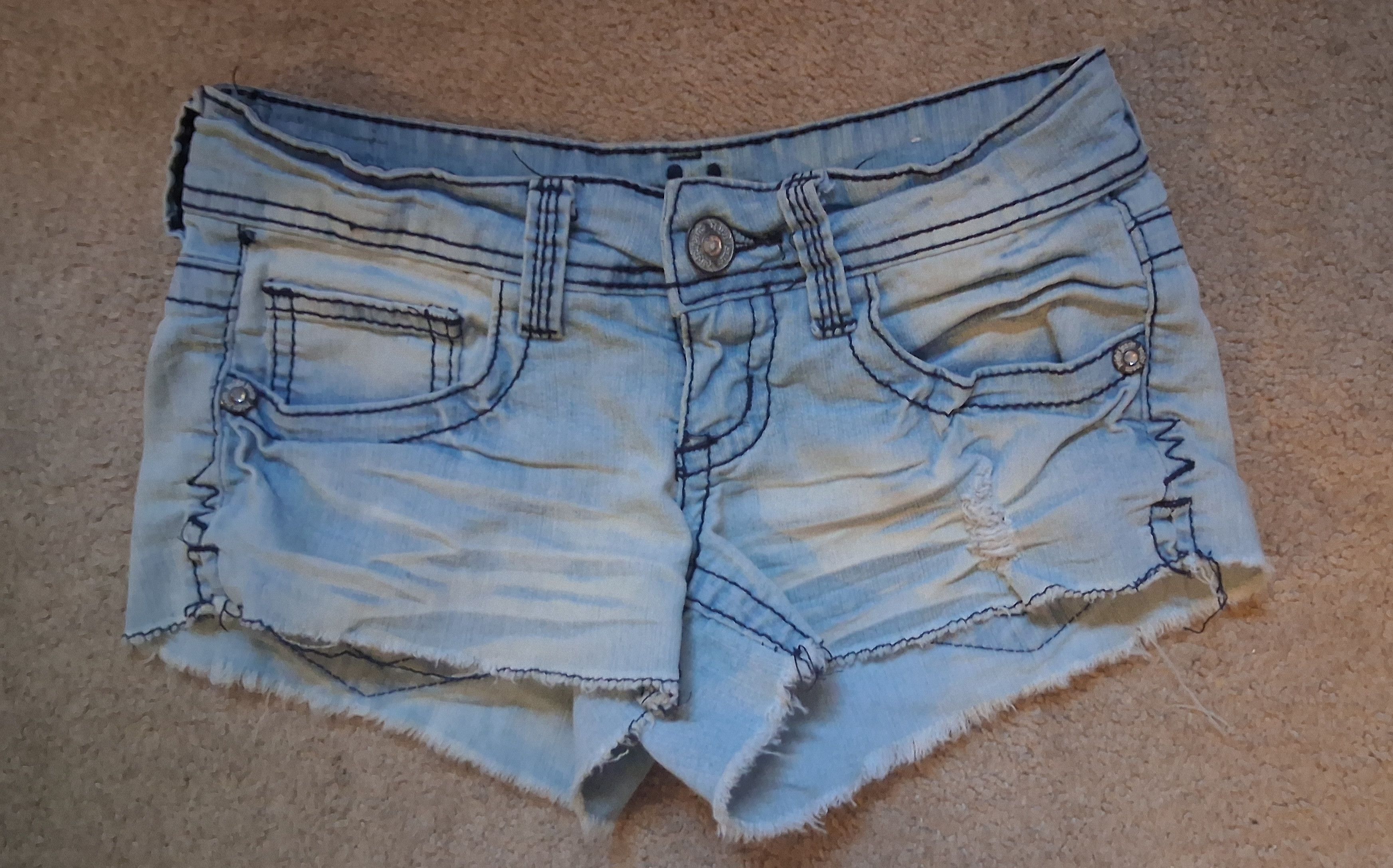 Reign + Storm SIZE 0 REIGN SHORTS Size 23" - 1 Thumbnail