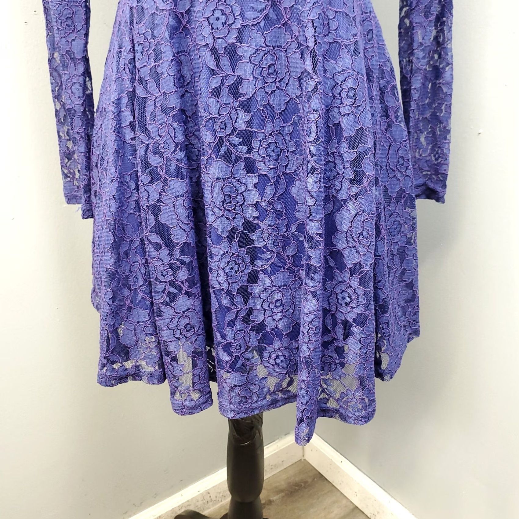 Vintage Altar'd State Fit & Flare Dress Women M Purple Floral Lace Overlay Back Zip Shirt? Size M / US 6-8 / IT 42-44 - 4 Thumbnail