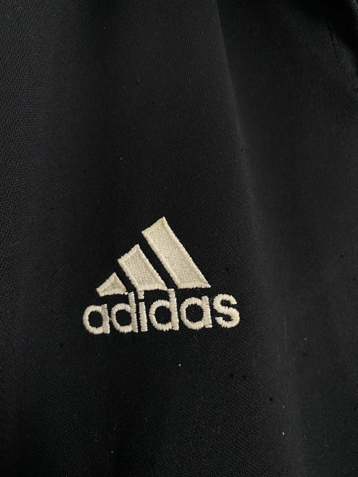 Adidas Real Madrid x Adidas 2001 2002 01/02 Away kit champions Size US M / EU 48-50 / 2 - 20 Thumbnail