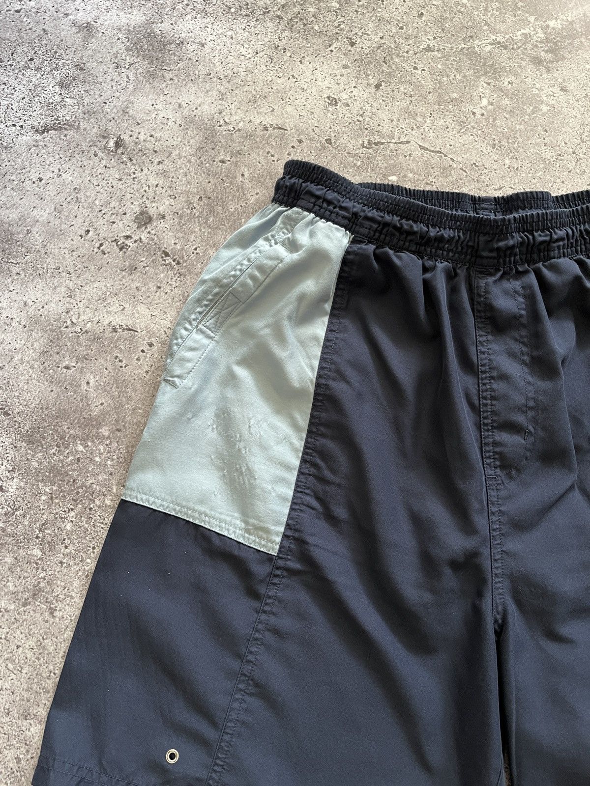 Vintage Vintage YSL Yves Saint Laurent big logo blue Shorts 90s Size US 30 / EU 46 - 7 Thumbnail