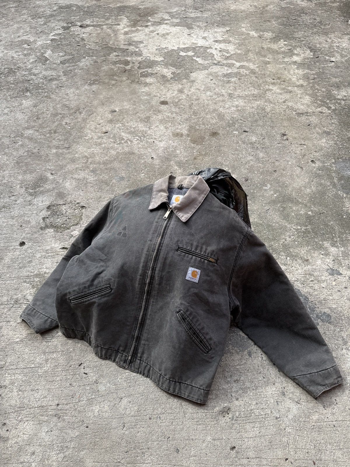 carharrt detroit jacket