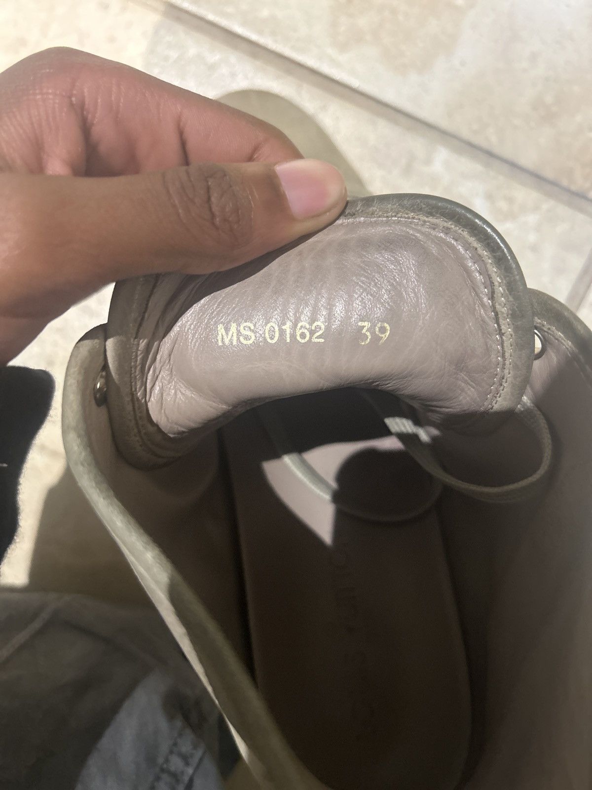 Louis Vuitton Louis Vuitton Taupe Leather hightop sneaker 39/8.5 Size US 8.5 / IT 38.5 - 3 Thumbnail