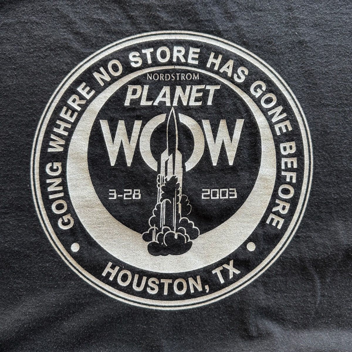 Vintage 2003 Vintage Nordstrom Galleria Planet Wow Tee Size US XL / EU 56 / 4 - 6 Thumbnail