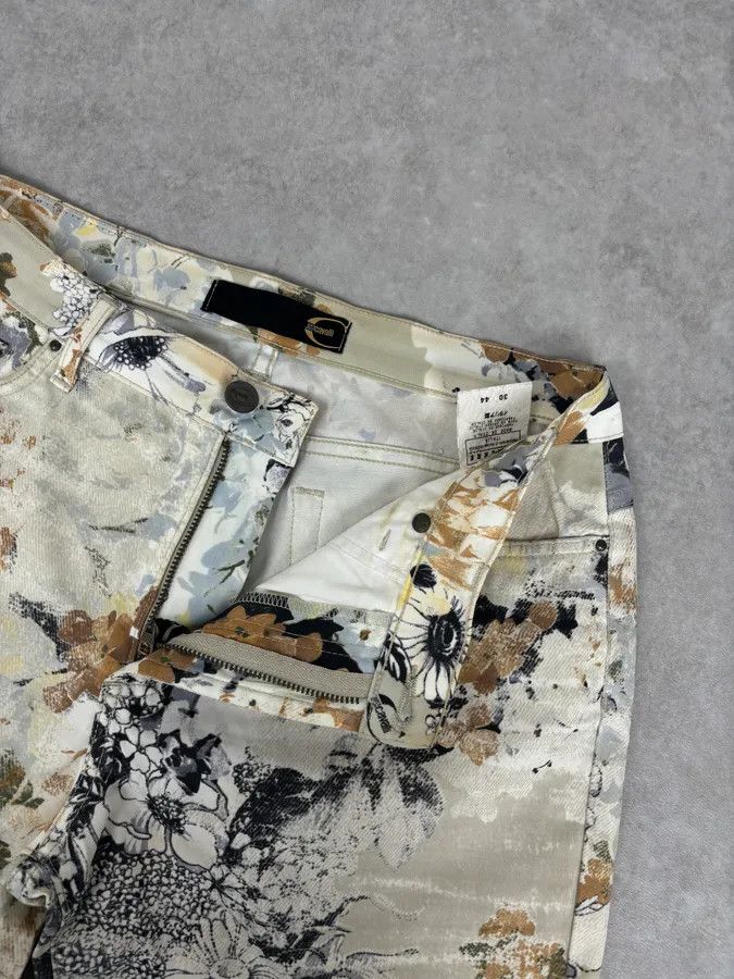 Just Cavalli 2000s Cavalli Cream Floral Fantasy Pants Size US 30 / EU 46 - 11 Thumbnail