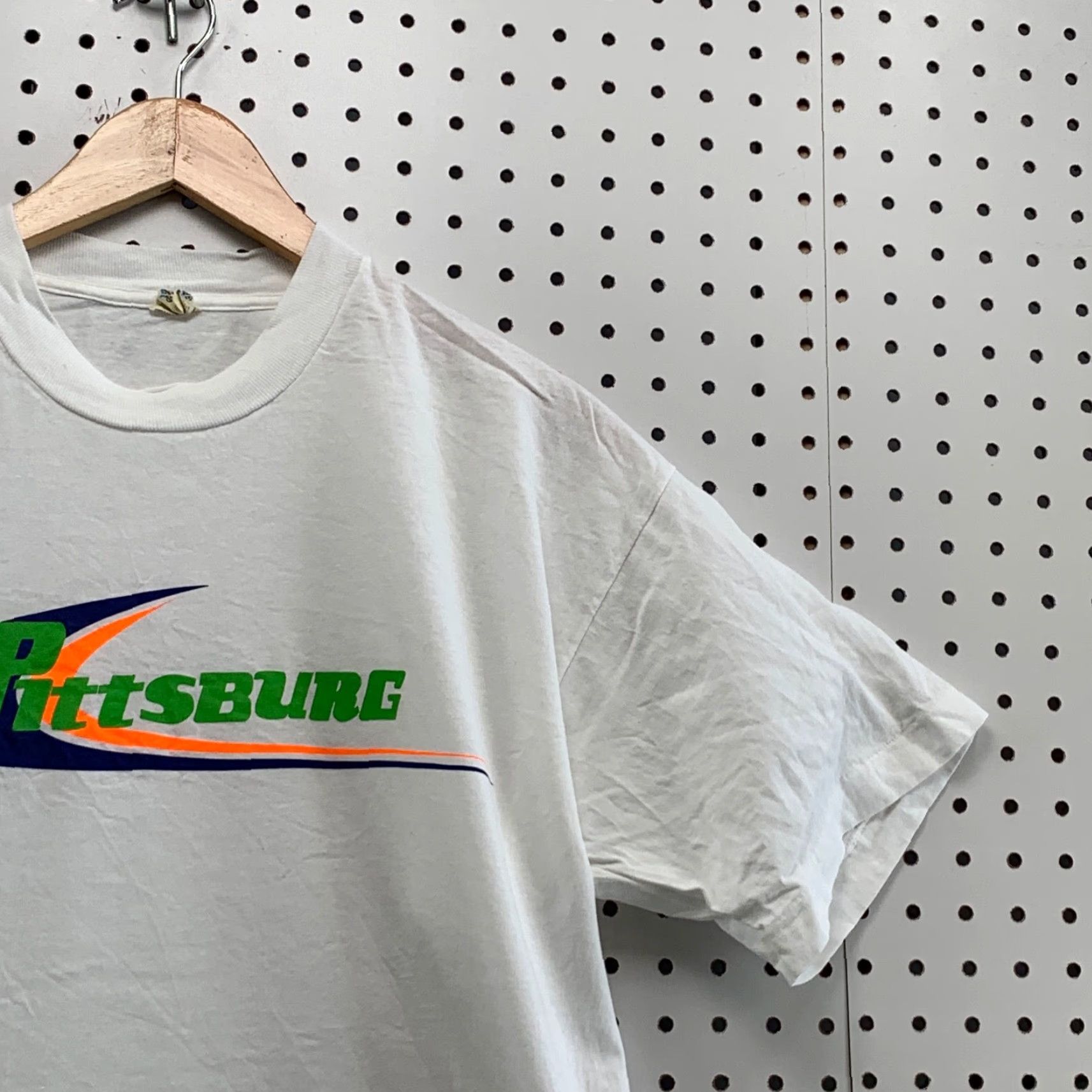 Vintage VINTAGE Screen Stars 80s Pittsburgh T-Shirt Adult Large Short Sleeve White Single Stitch Mens Size US L / EU 52-54 / 3 - 5 Thumbnail