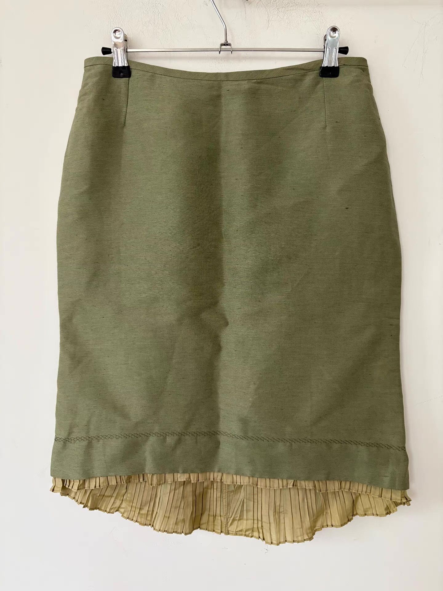 Versace Gianni Versace Women'sMatcha GreenSilk-Blend Midi Skirt Ｑ21 Size 30" / US 8 / IT 44 - 1 Thumbnail
