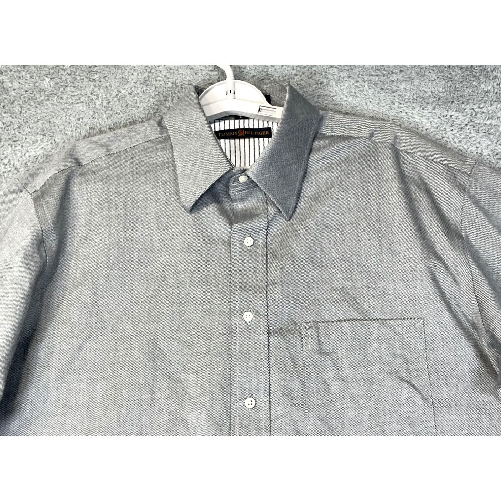 Tommy Hilfiger VTG Tommy Hilfiger Shirt Mens Large Gray Traveler TLC Dress Shirt Long Sleeve Check 16.5 36-37 Size US L / EU 52-54 / 3 - 3 Thumbnail