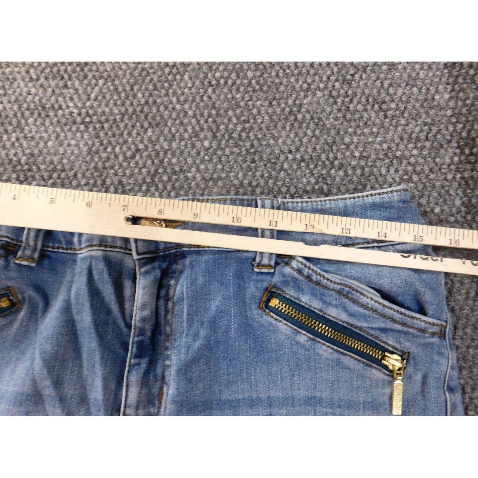 Vintage Chicos Jeans 0.5 Blue Distressed Jegging Platinum Womens Light Stretch Jeans 30 Inseam Regular Rise Mid Inseam 30 Womens Size 25" / US 0 / IT 36 - 4 Thumbnail