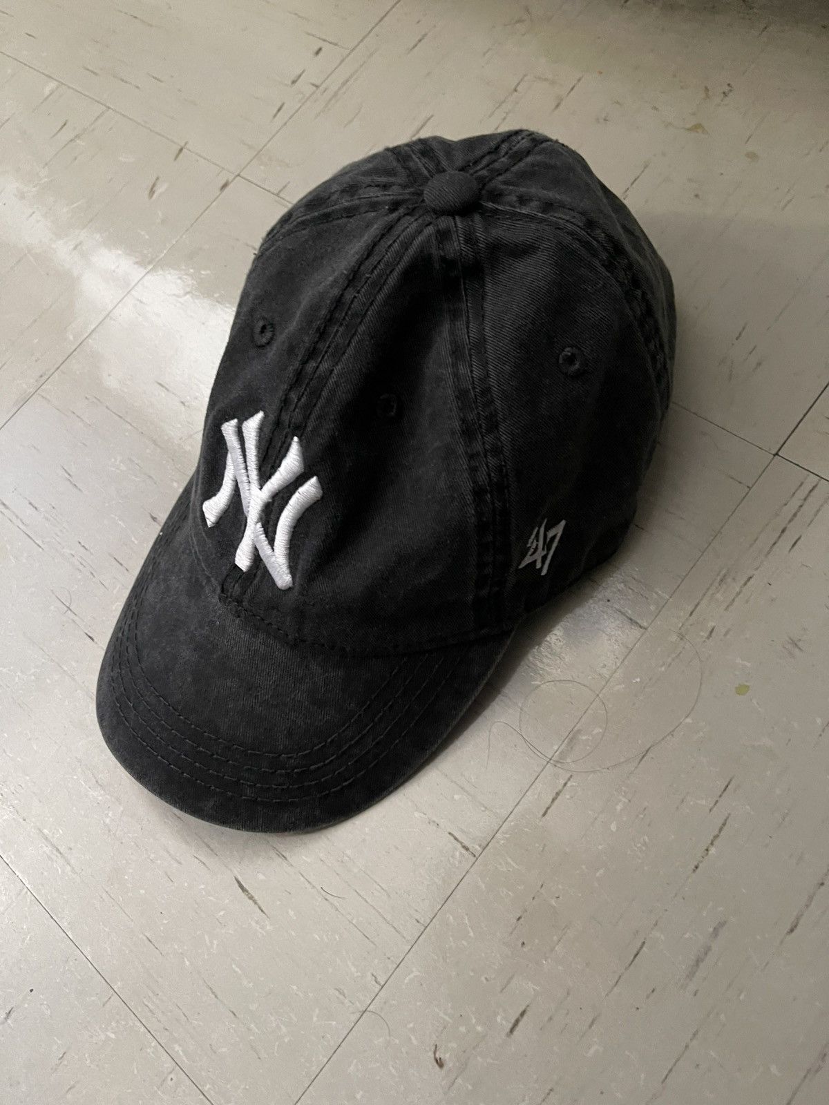 New England Outerwear Vintage-Style Baseball Cap – New Era Look – Size ONE SIZE - 1 Thumbnail