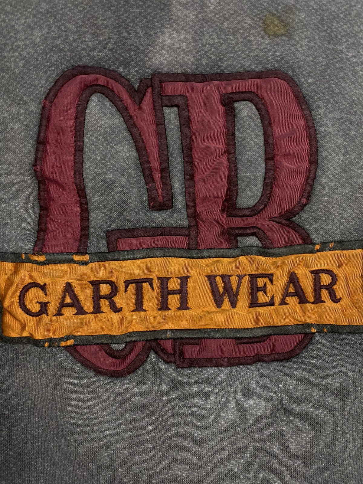 Vintage Vintage 90s Garth Wear Embroidery sweatshirt Size US L / EU 52-54 / 3 - 4 Thumbnail